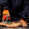 errores comunes al comprar guantes de seguridad